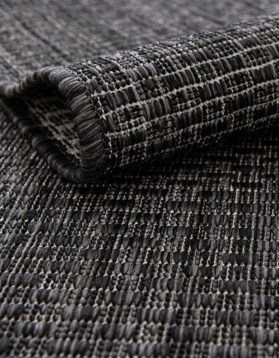 Unique Loom Outdoor Solid Collection Area Rug (3' 3" Round Black/Ivory)