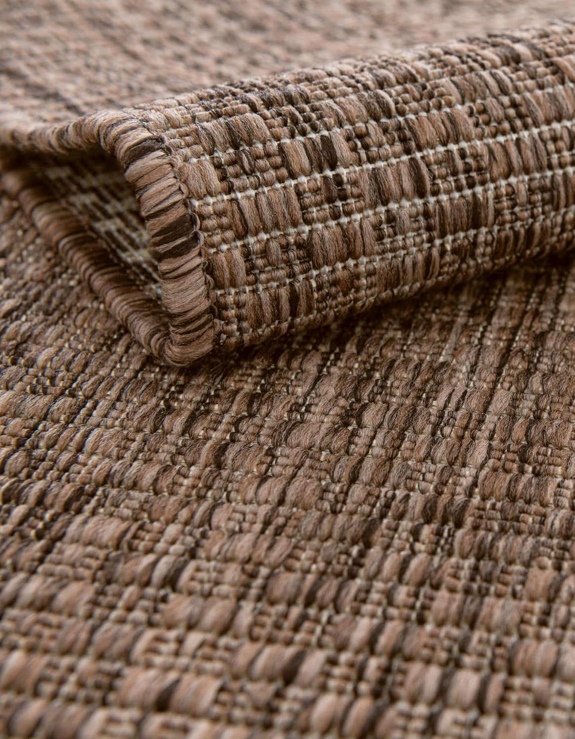 Unique Loom Outdoor Solid Collection Area Rug (3' 3" x 5' 3" Oval Light Brown/Ivory)