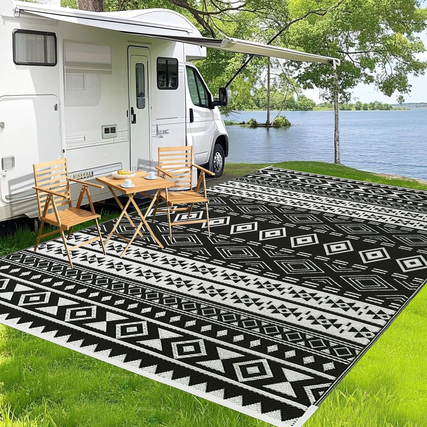 WILDROOTS 4x6 Feet Black and White Plastic Outdoor Rug, Stain Resistant Waterproof Reversible Outdoor Patio Rug, Fade Resistant Camping Rug