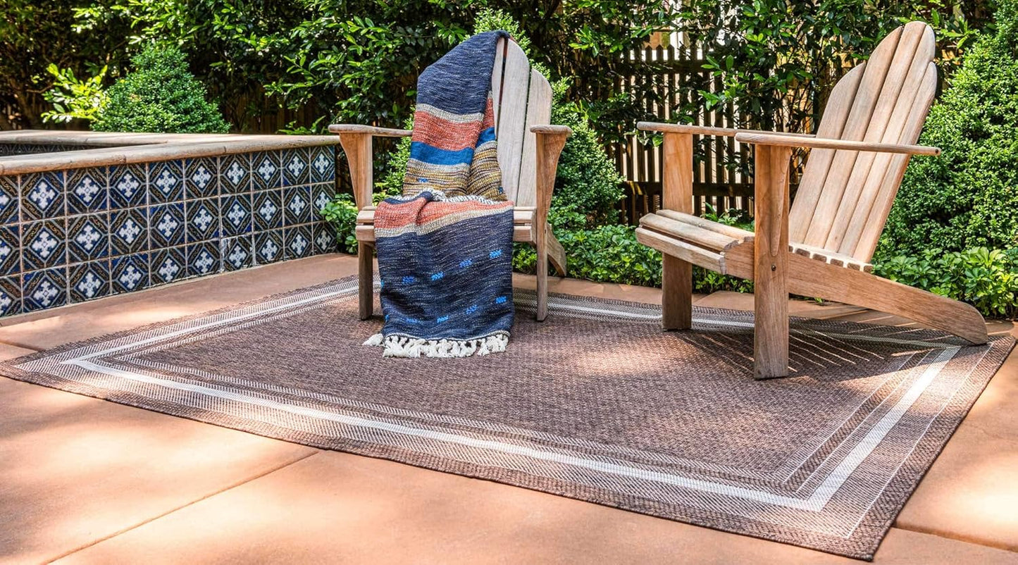 Unique Loom Outdoor Border Collection Area Rug - Soft Border (6' 1" x 9' Rectangle, Brown/ Ivory)