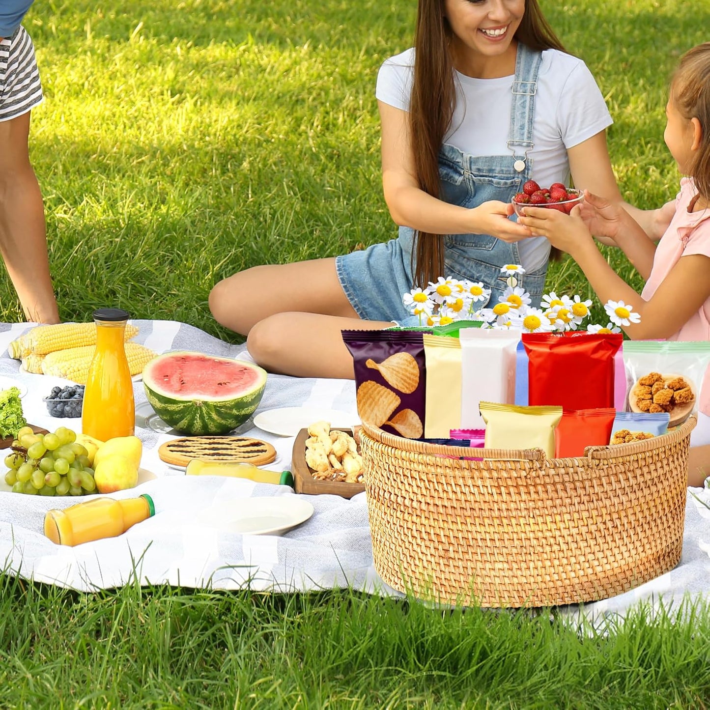 12.6"×9"×5" Rattan Picnic Basket with Handles, Large Oval Gift Basket, Hand-Woven Basket for Fruit, Empty Gift Basket for Festival, Wedding, Camping