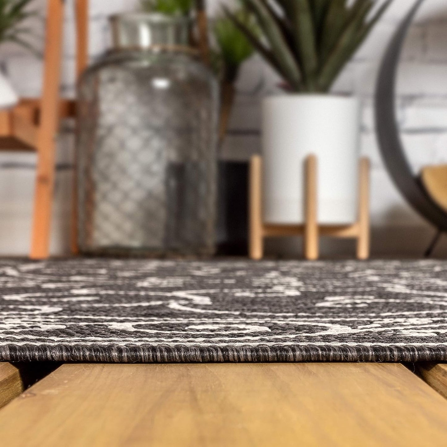 JONATHAN Y SMB106G-3SQ Charleston Vintage Filigree Textured Weave Black/Gray 3' Square Indoor/Outdoor Area Rug, Pet Friendly, Non-Shedding, Stain Resistant, Easy-Cleaning for Backyard, Patio, Porch