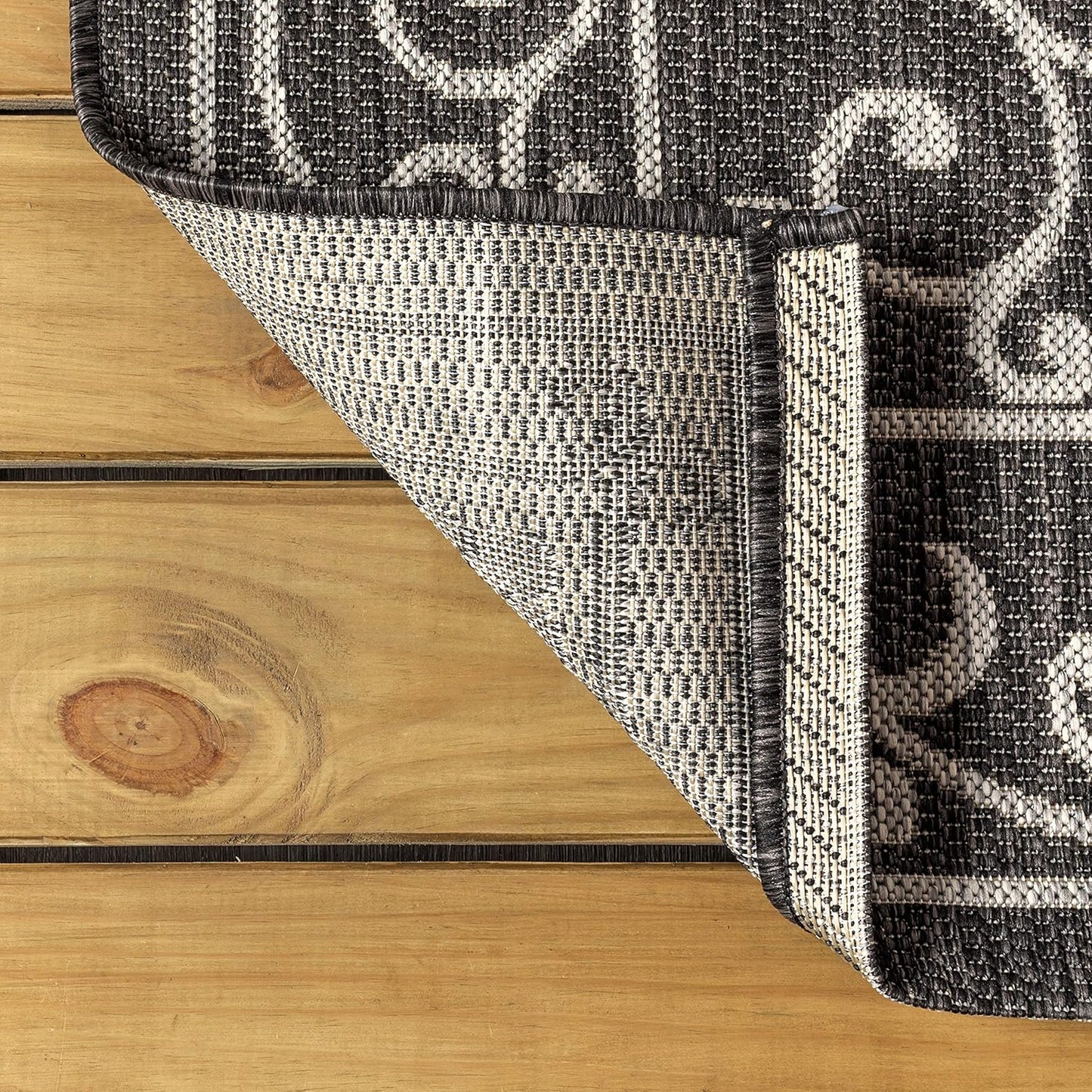 JONATHAN Y SMB106G-4SQ Charleston Vintage Filigree Textured Weave Black/Gray 4' Square Indoor/Outdoor Area Rug, Pet Friendly, Non-Shedding, Stain Resistant, Easy-Cleaning for Backyard, Patio, Porch