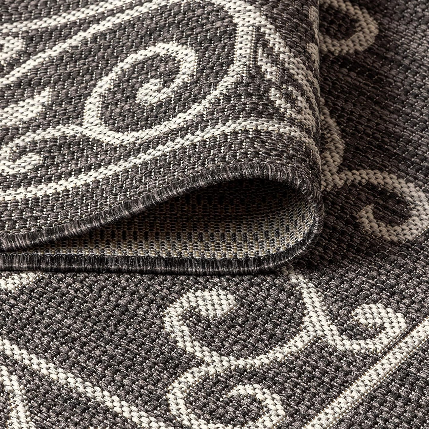 JONATHAN Y SMB106G-5R Charleston Vintage Filigree Textured Weave Black/Gray 5' Round Indoor/Outdoor Area Rug, Pet Friendly, Non-Shedding, Stain Resistant, Easy-Cleaning for Backyard, Patio, Porch